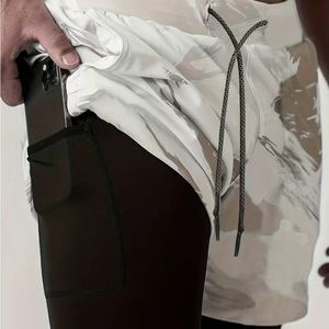 2-in-1 Double layer men’s shorts with inner zipper and pocket